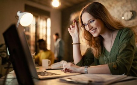 Freelancing for Students: Complete Guide to Start Freelancing in 2026